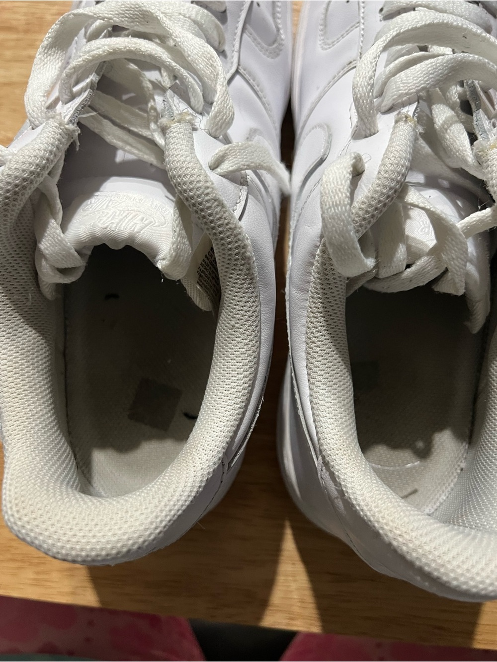 Nike White Low-Top Leather Sneakers - Picture 4 of 5